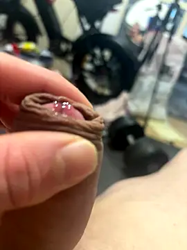 pesyelisa online show from October 26, 2025, 7:03 am