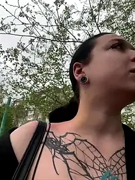 AlishaPrettyBlade online show from May 21, 2026, 4:08 am