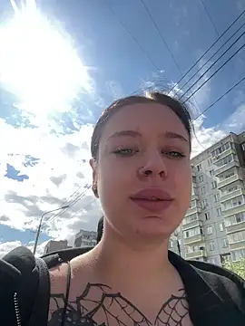AlishaPrettyBlade online show from May 31, 2026, 7:37 am