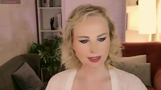 Sandra Kind online show from July 14, 2026, 5:23 am