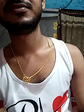 Snapshot of RealcoupleP chatting on October 3, 2025, 5:59 am RealcoupleP online show from October 3, 2025, 5:59 am