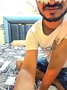 Snapshot of RealcoupleP chatting on February 3, 2026, 4:56 pm RealcoupleP online show from February 3, 2026, 4:56 pm