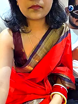 Snapshot of RealcoupleP chatting on February 14, 2026, 5:10 pm RealcoupleP online show from February 14, 2026, 5:10 pm