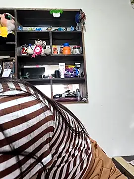 Snapshot of Nat_XxX chatting on January 16, 2026, 5:28 pm Nat XxX online show from January 16, 2026, 5:28 pm