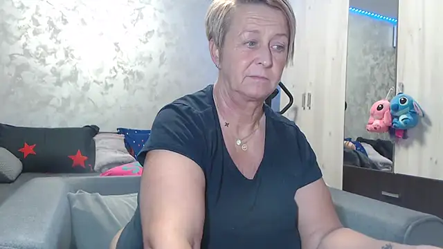 RosesandLillies online show from March 15, 2026, 5:52 pm