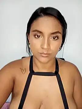 Snapshot of victoria_roussee chatting on February 26, 2025, 3:21 am victoria roussee online show from February 26, 2025, 3:21 am