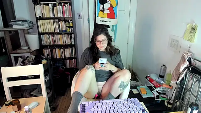 Snapshot of Rosiee69_ chatting on November 17, 2025, 9:42 pm Rosiee69 online show from November 17, 2025, 9:42 pm