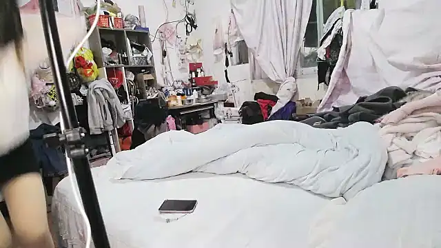 hebe-02 online show from April 10, 2026, 11:04 am