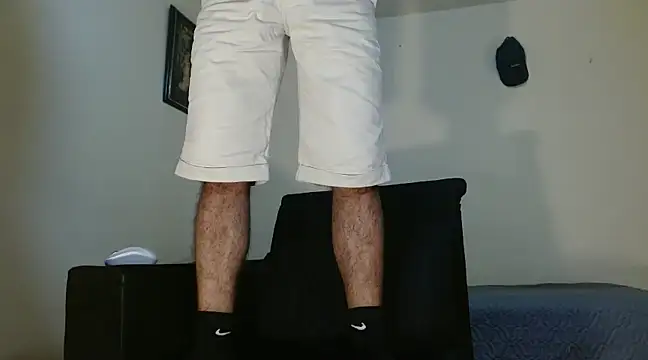 AngelHil online show from March 19, 2025, 7:07 am