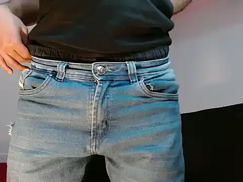 Snapshot of AngelHil chatting on November 27, 2025, 2:46 am AngelHil online show from November 27, 2025, 2:46 am