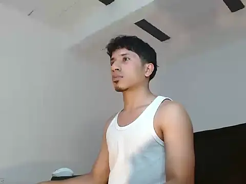 Snapshot of AngelHil chatting on December 14, 2025, 1:44 am AngelHil online show from December 14, 2025, 1:44 am