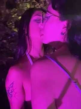 Snapshot of Alice_surprise chatting on February 28, 2025, 4:32 am Alice surprise online show from February 28, 2025, 4:32 am