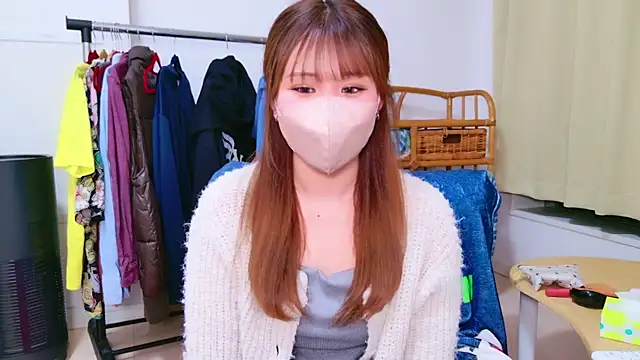 Snapshot of noa_chi chatting on March 10, 2025, 10:37 am noa chi online show from March 10, 2025, 10:37 am