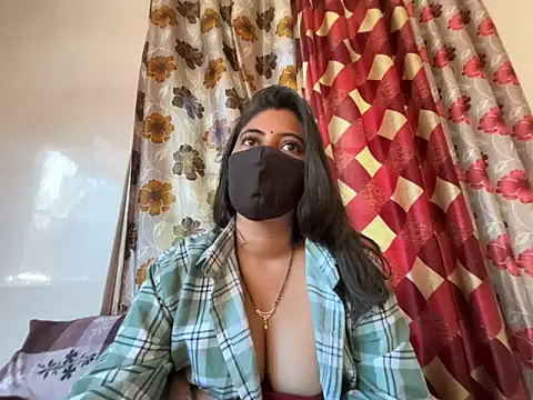 Snapshot of okbent chatting on November 3, 2025, 7:31 am okbent online show from November 3, 2025, 7:31 am