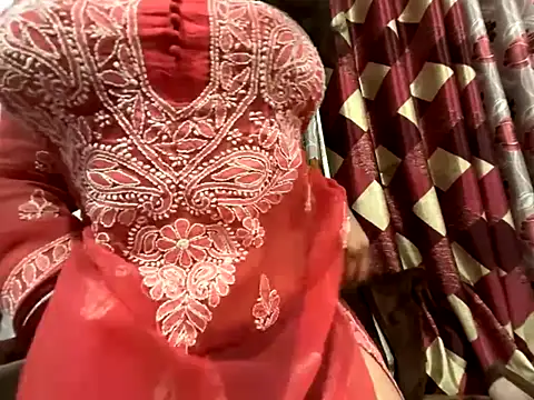 Snapshot of okbent chatting on December 4, 2025, 11:02 pm okbent online show from December 4, 2025, 11:02 pm