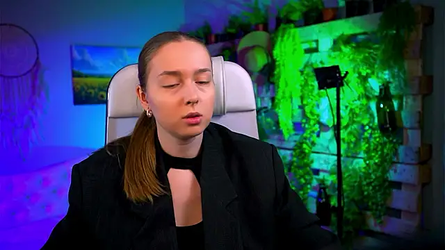 Snapshot of JenniferGraces chatting on February 12, 2026, 11:16 am JenniferGraces online show from February 12, 2026, 11:16 am