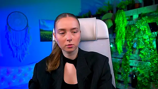 Snapshot of JenniferGraces chatting on February 24, 2026, 7:12 pm JenniferGraces online show from February 24, 2026, 7:12 pm