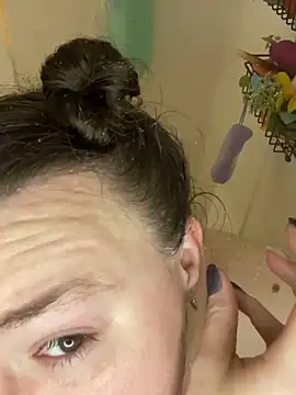 HTXBELLE online show from March 12, 2025, 2:34 pm