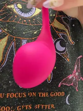 HTXBELLE online show from February 14, 2026, 4:26 pm