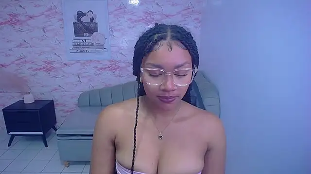 Snapshot of catalina25_t chatting on February 20, 2025, 10:48 am catalina25 t online show from February 20, 2025, 10:48 am