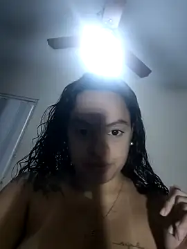 Snapshot of amandinhamorena chatting on September 16, 2025, 1:39 am amandinhamorena online show from September 16, 2025, 1:39 am