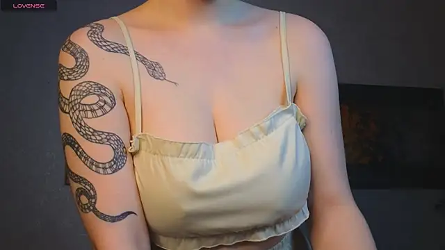 Snapshot of Anna_Carters chatting on November 20, 2025, 8:47 am Anna Carters online show from November 20, 2025, 8:47 am