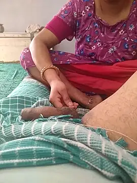 indian couple4 online show from May 6, 2026, 3:24 am