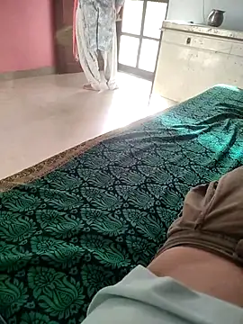 indian couple4 online show from May 15, 2026, 2:18 am