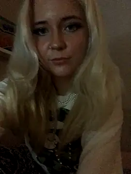Snapshot of Blondie_Sofia_Essexbabe chatting on September 20, 2025, 12:55 am Blondie Sofia Essexbabe online show from September 20, 2025, 12:55 am