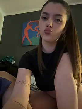 Snapshot of NaomiMulan chatting on March 3, 2025, 3:31 pm NaomiMulan online show from March 3, 2025, 3:31 pm