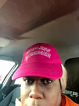 Snapshot of Deshay30 chatting on November 9, 2025, 11:03 pm Deshay30 online show from November 9, 2025, 11:03 pm