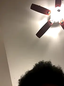 Snapshot of Deshay30 chatting on December 14, 2025, 11:09 pm Deshay30 online show from December 14, 2025, 11:09 pm