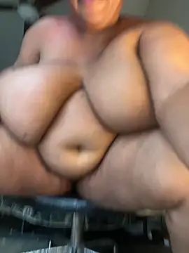 Snapshot of Deshay30 chatting on February 17, 2026, 3:51 pm Deshay30 online show from February 17, 2026, 3:51 pm