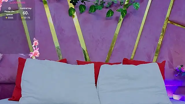 EmmyCortez online show from December 4, 2025, 11:52 am