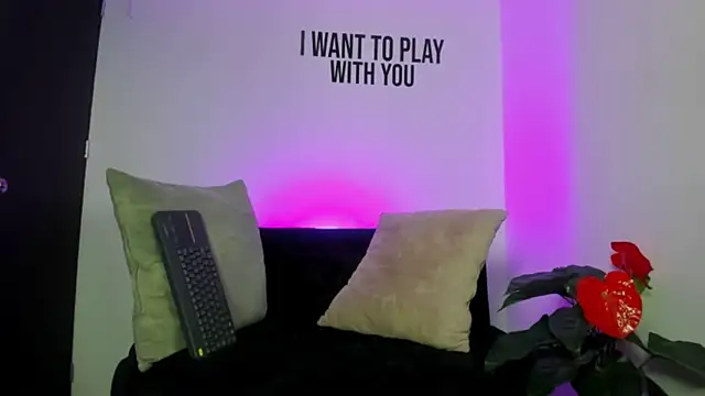 Zamira Taylor online show from February 28, 2025, 7:14 pm