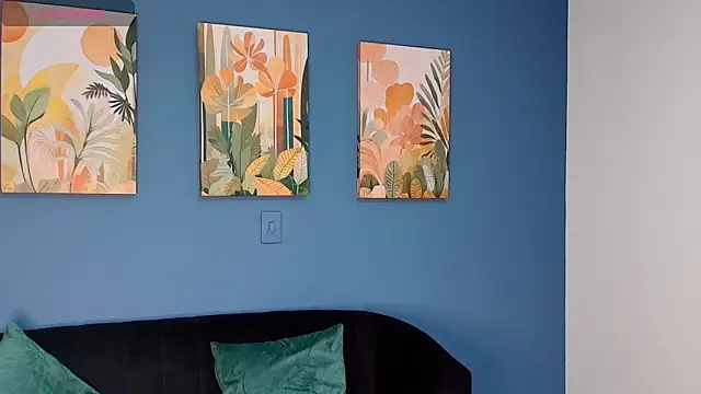 Zamira Taylor online show from October 15, 2025, 11:27 pm