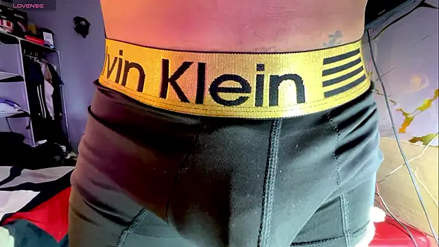 Snapshot of jeffvalemtino chatting on February 10, 2026, 11:42 pm jeffvalemtino online show from February 10, 2026, 11:42 pm