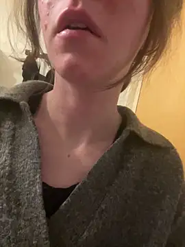 Snapshot of Hildas chatting on February 9, 2026, 10:52 am Hildas online show from February 9, 2026, 10:52 am