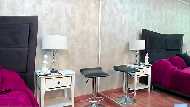 NahomyCarther online show from April 4, 2026, 10:29 pm