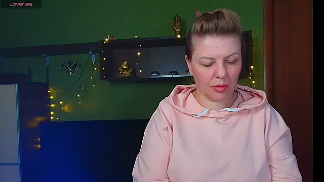 VeronikawGold online show from April 23, 2026, 8:00 pm