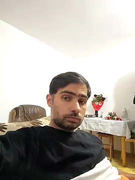 Snapshot of andreiiiii2025 chatting on January 14, 2026, 2:23 pm andreiiiii2025 online show from January 14, 2026, 2:23 pm