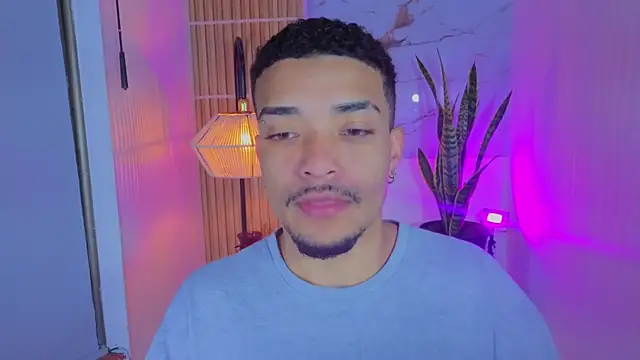 eross chipre  online show from October 17, 2025, 11:57 am