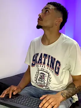 eross chipre  online show from October 26, 2025, 4:40 am