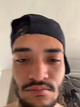 eross chipre  online show from February 14, 2026, 9:44 pm