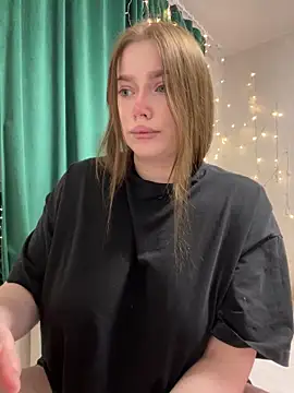 Milana mil online show from February 26, 2025, 7:05 pm