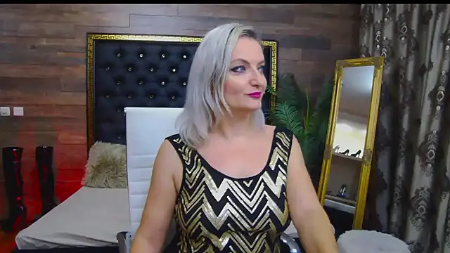 Snapshot of LadyTouch chatting on January 21, 2025, 1:29 am LadyTouch online show from January 21, 2025, 1:29 am