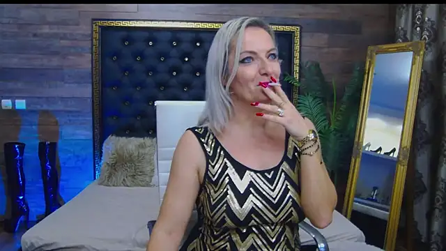 Snapshot of LadyTouch chatting on January 21, 2025, 4:43 am LadyTouch online show from January 21, 2025, 4:43 am