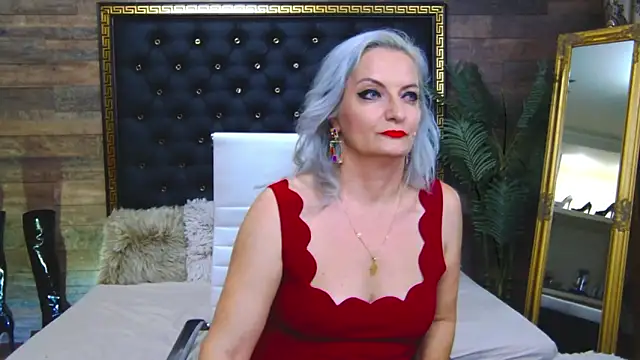 Snapshot of LadyTouch chatting on February 4, 2025, 7:44 pm LadyTouch online show from February 4, 2025, 7:44 pm