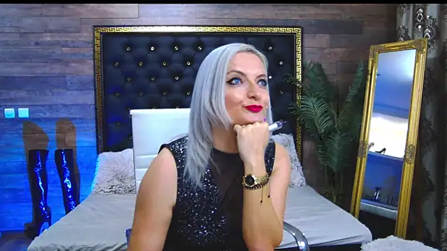 Snapshot of LadyTouch chatting on February 20, 2025, 2:40 am LadyTouch online show from February 20, 2025, 2:40 am