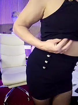 LadyTouch online show from February 10, 2026, 12:59 am